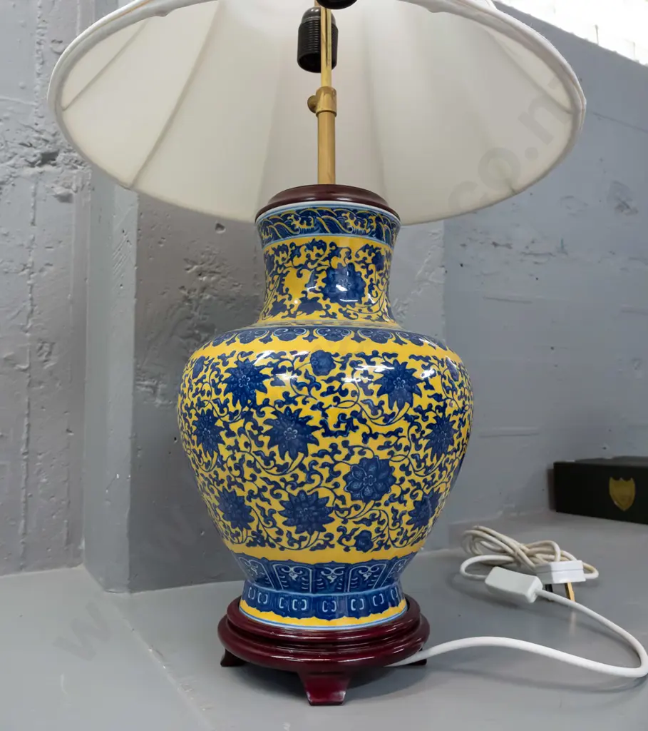 Chinese yellow & blue porcelain table lamp w/ brass height adjustable double-bulb fitting and a panelled shade with Image 1++