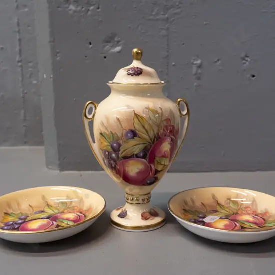 3 pieces of Aynsley Orchard Gold - lidded urn H-170 and 2 pin dishes
