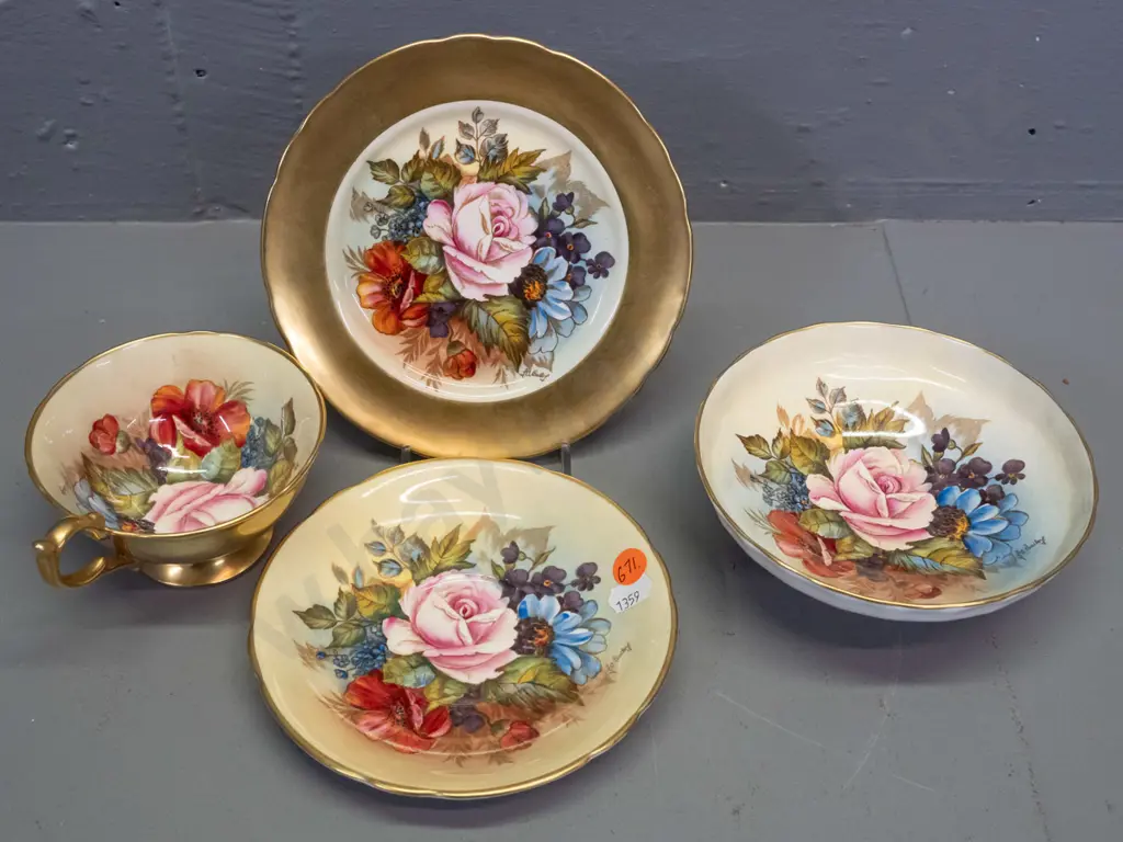 Aynsley floral and gilt hand-painted trio and small comport, all signed L.A. Bailey - comport dish is H-50 D-140 Image 1++