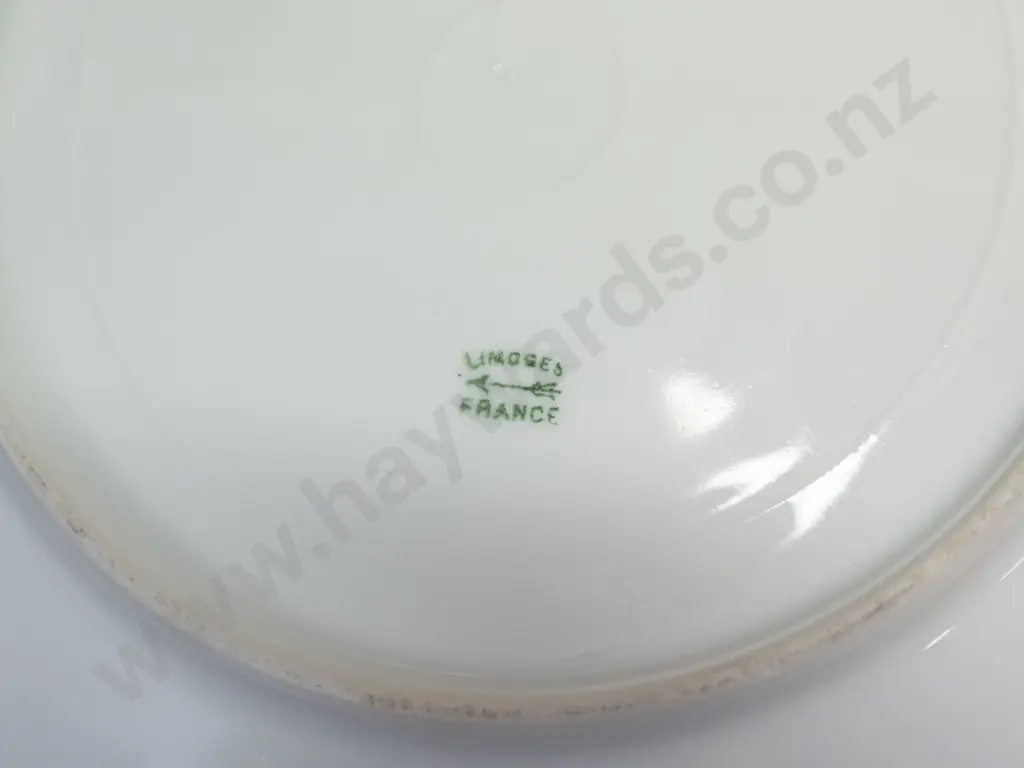 7 Limoges plates with rococo style decoration, various romance scenes - some w/ wear to gilt edging D-220 Image 1++