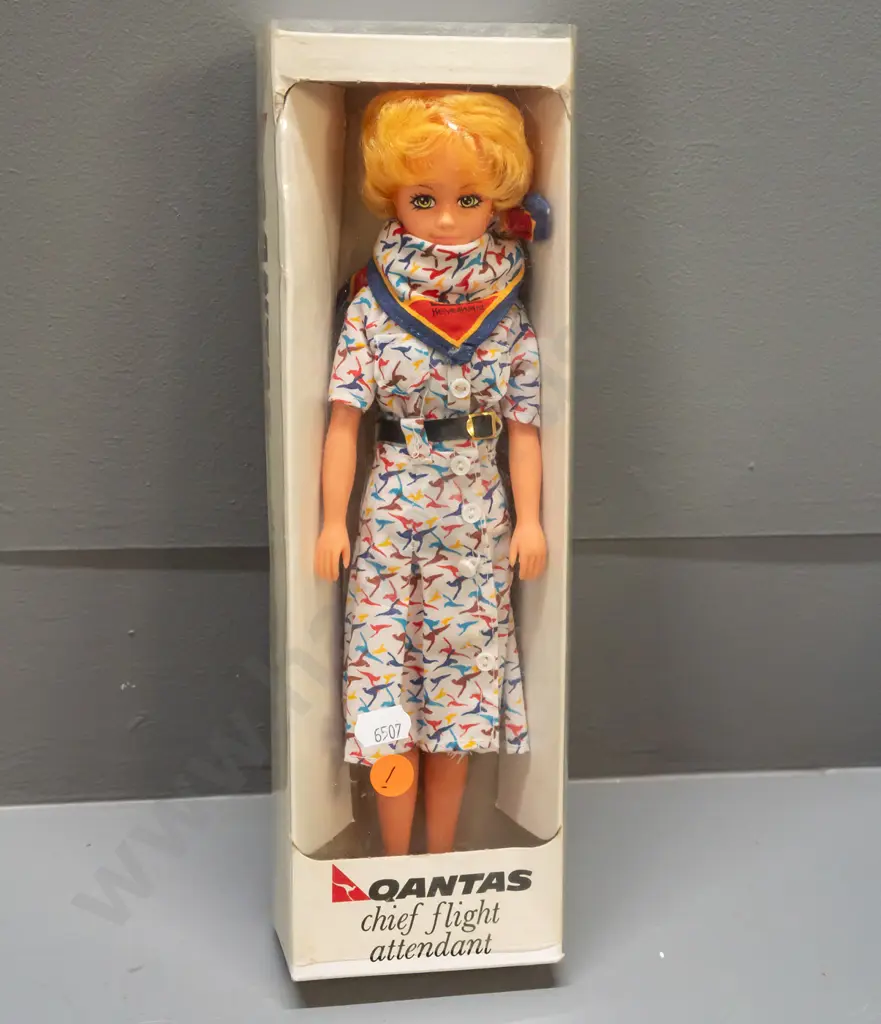 Qantas flight attendant doll with Yves St. Laurent uniform - in original box L-295 W-95 Image 1++