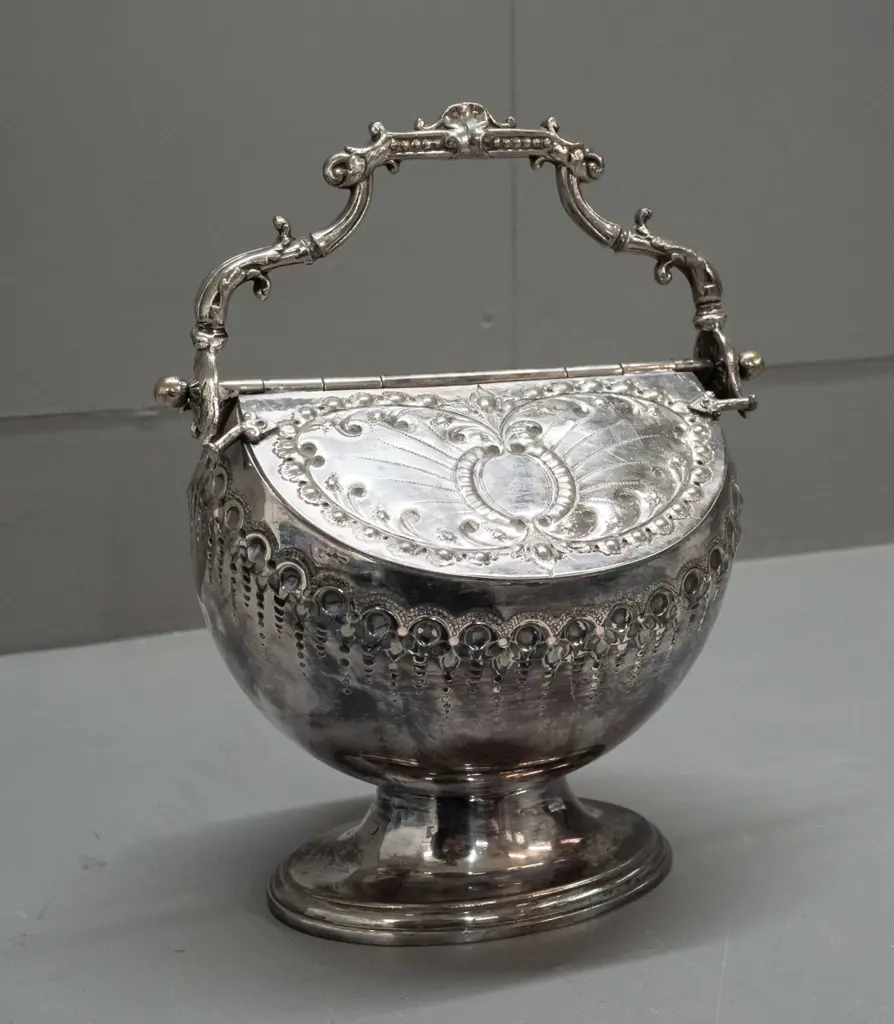 silver plated double lidded large sugar bowl - footed design with top handle acting as lid-opener H-250 W-200 Image 1++
