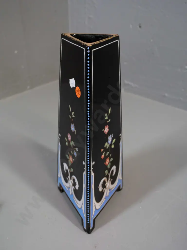 triangular tapered black glass vase with floral Image 1++