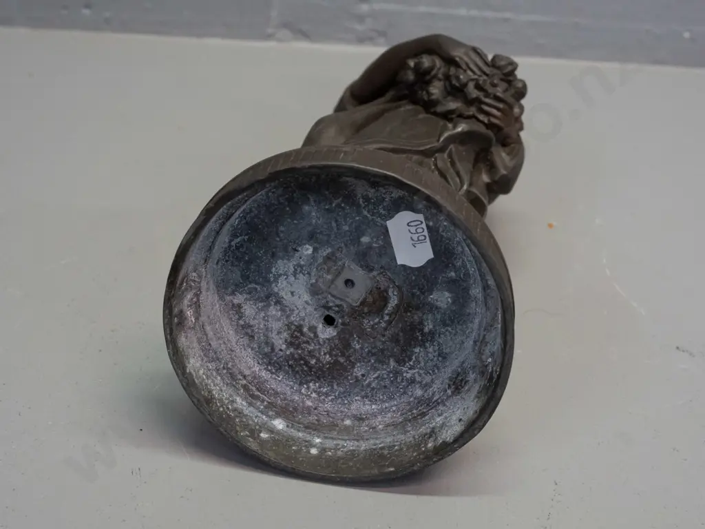 small cast spelter figure - classical style woman with flowers, no maker's marks H-270 Image 1++