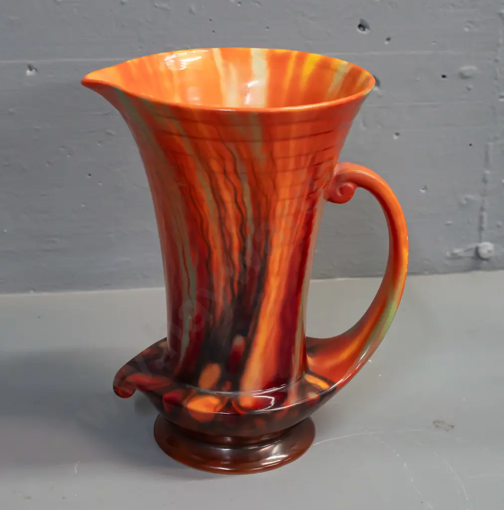 Falcon Ware "Assyrian" pattern vase H-210 Image 1++