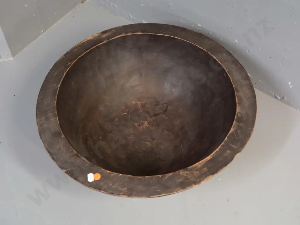 large carved wooden bowl - very light timber, dark stained H-190 Diameter 500 Image 1++