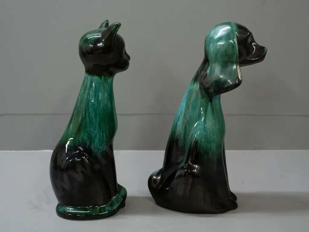 2 Blue Mountain pottery animal figures - seated cat H-360 and dog Image 1++