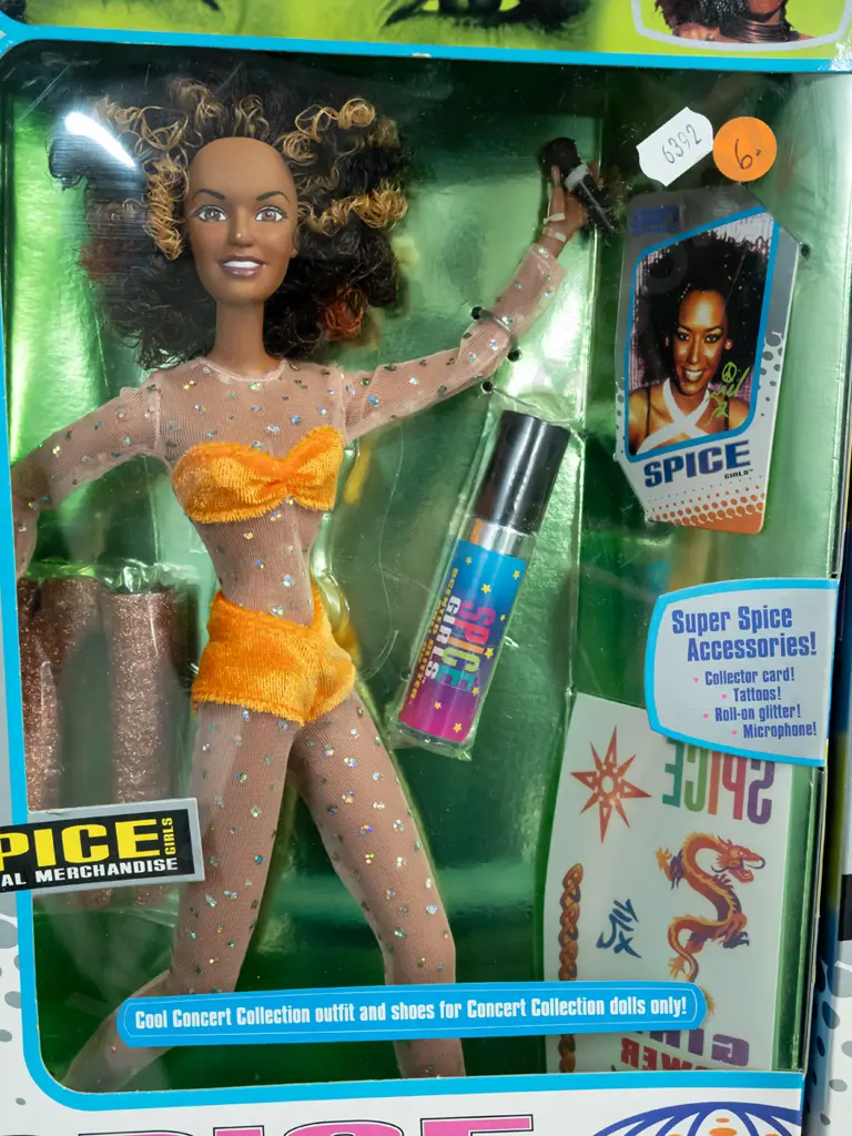 Spice Girls Concert Collection figures in original boxes with accessories - Galoob Toys - 1998 Mel C. and Mel B. Image 1++