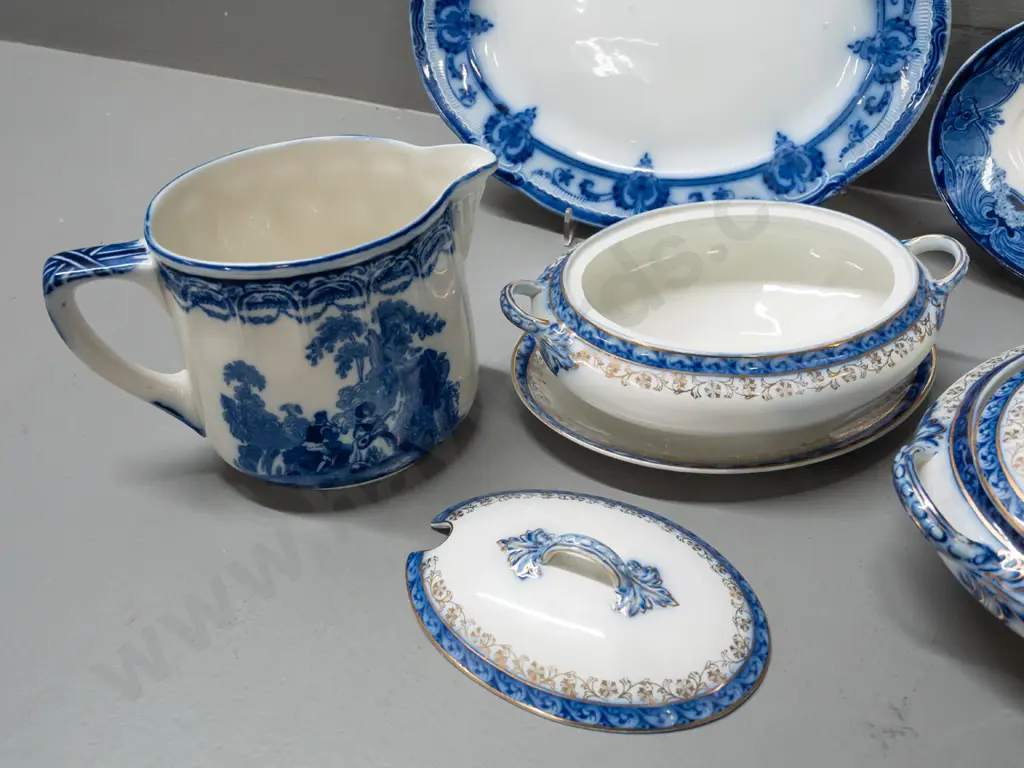 Vvntage flow blue and other tableware: Alfred Meakin 'Flownblue Coburg' lidded vegetable & lidded sauce w/saucer Image 1++