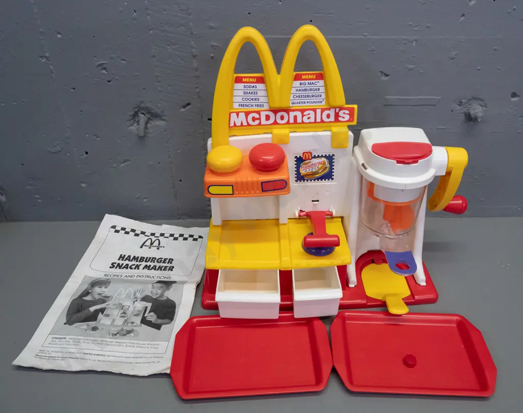 McDonald's Hamburger Snack Maker promotional toy set with booklet - 1994 Mattel - may be missing a few small parts H-350 Image 1++