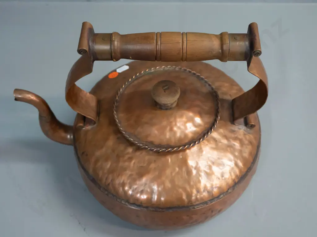 vintage hand-beaten copper kettle with turned wooden handle and knob, rope-twist edging on lid - some discolouration, Image 1++