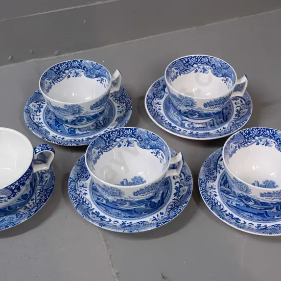 5 Spode Italian pattern cups & saucers - 1 larger than others