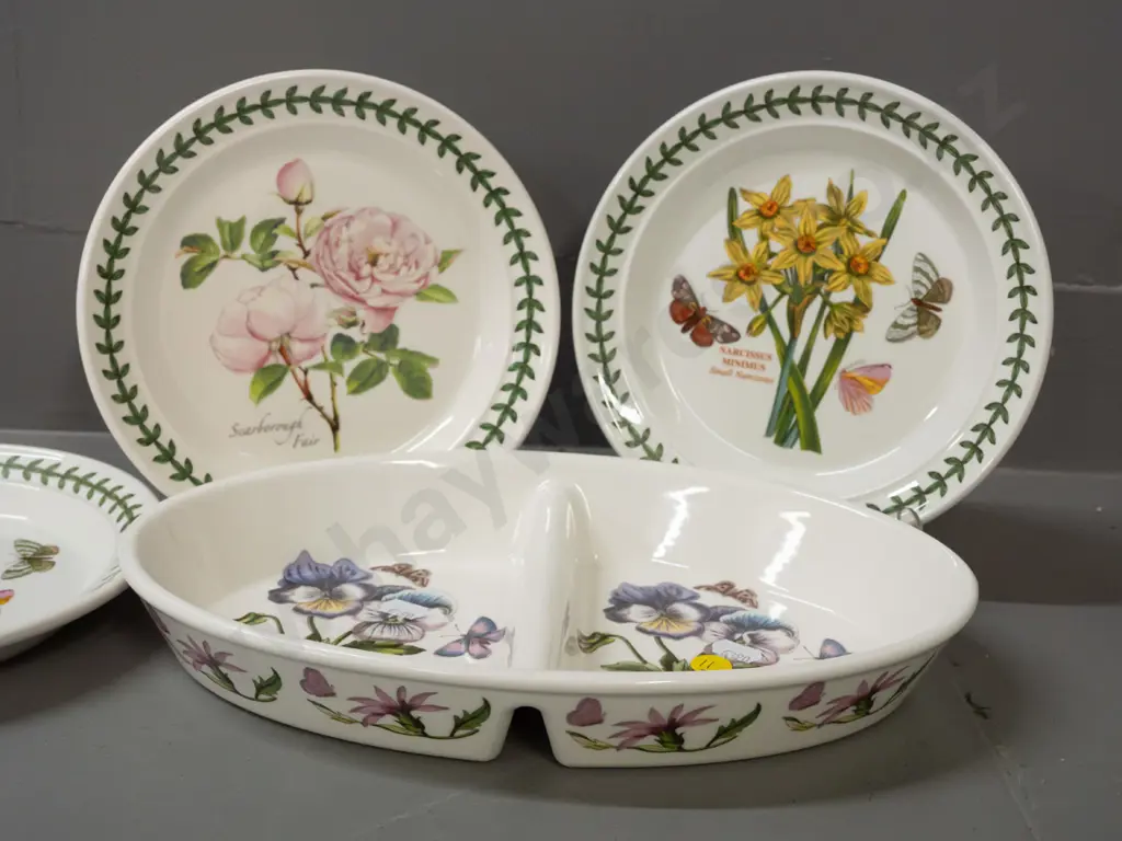 Portmeirion Botanic Garden items - segmented serving dish L-290 and 3 side plates Image 1++