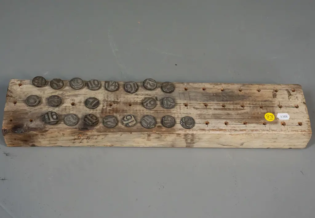 21 vintage railway sleeper date marker nails in wooden holder L-425 Image 1++
