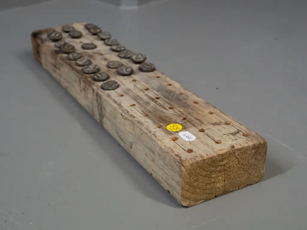 21 vintage railway sleeper date marker nails in wooden holder L-425 Image 1++