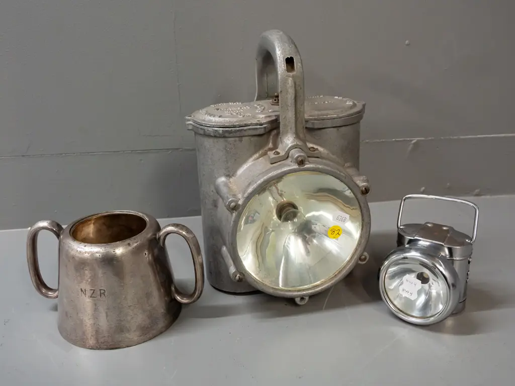 alloy cased hand lantern w/ clear glass lens - top marked Fairmont Railway Motors, Minnesota USA, small chromed lantern Image 1++