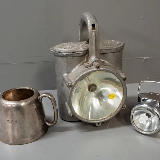 alloy cased hand lantern w/ clear glass lens - top marked Fairmont Railway Motors, Minnesota USA, small chromed lantern