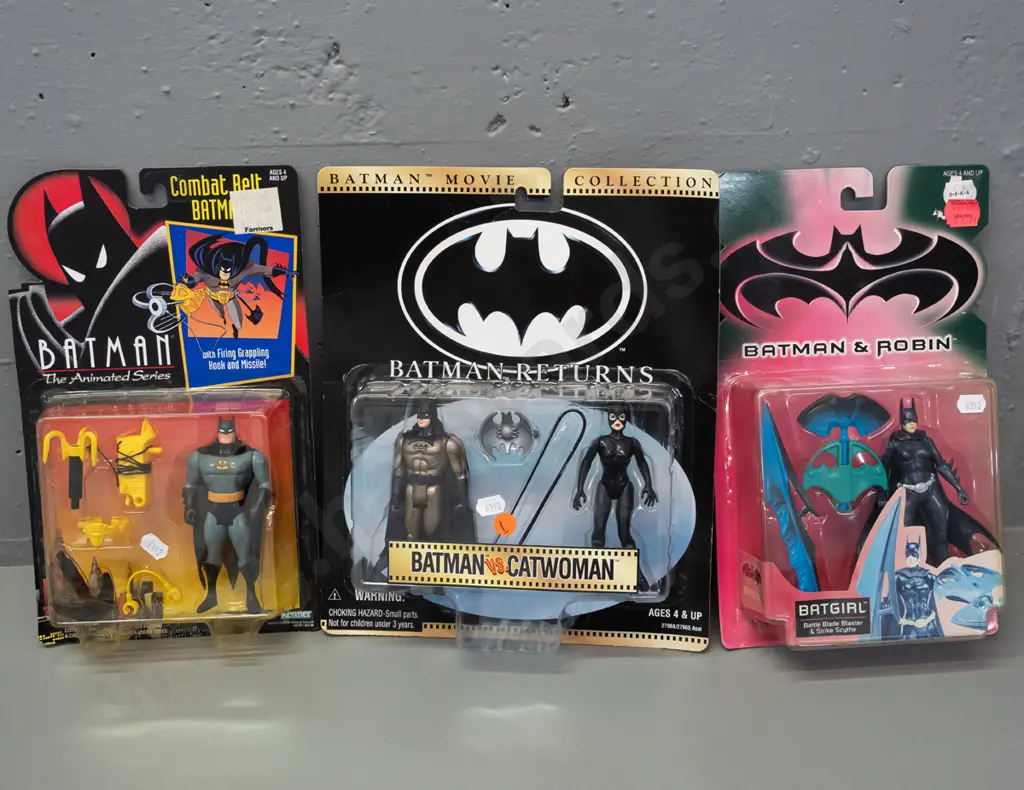 3 Batman series figures - 1997 Kenner Batman VS Catwoman figure set, 1992 Animated Series Batman & 1997 Kenner "Batman Image 1++