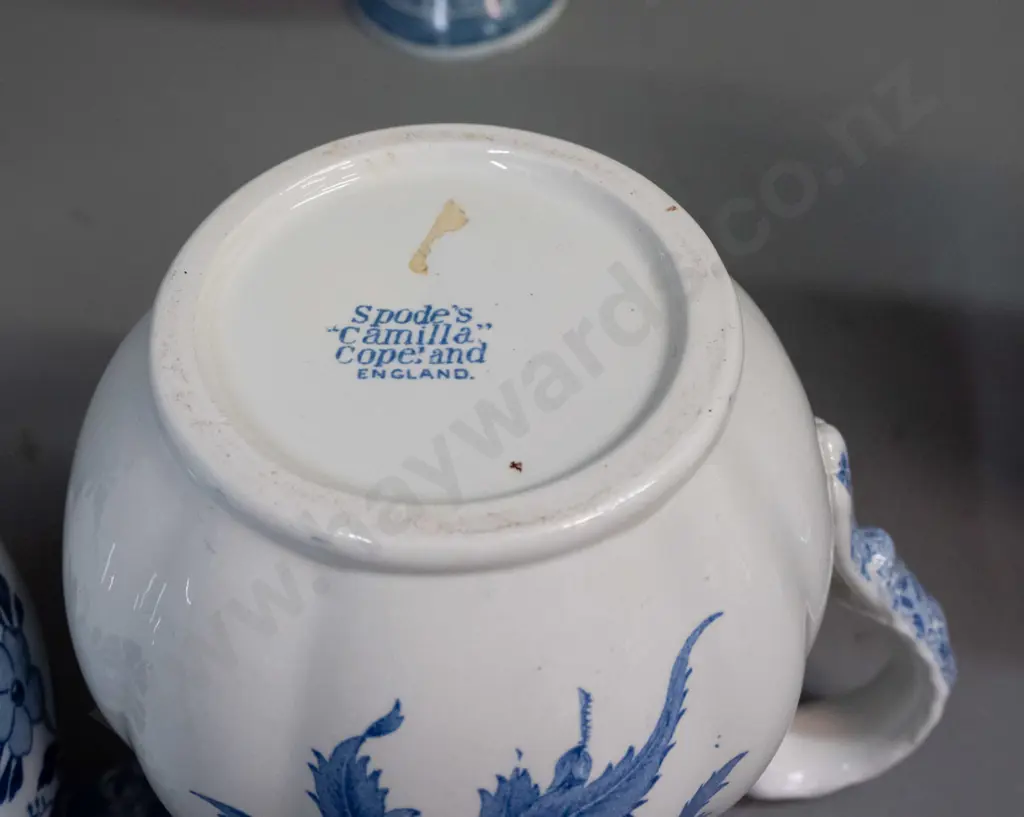 3 Delft blue & white vases and a Copeland Spode Camilla jug. Taller pair are H-240 W-120 at handles Image 1++