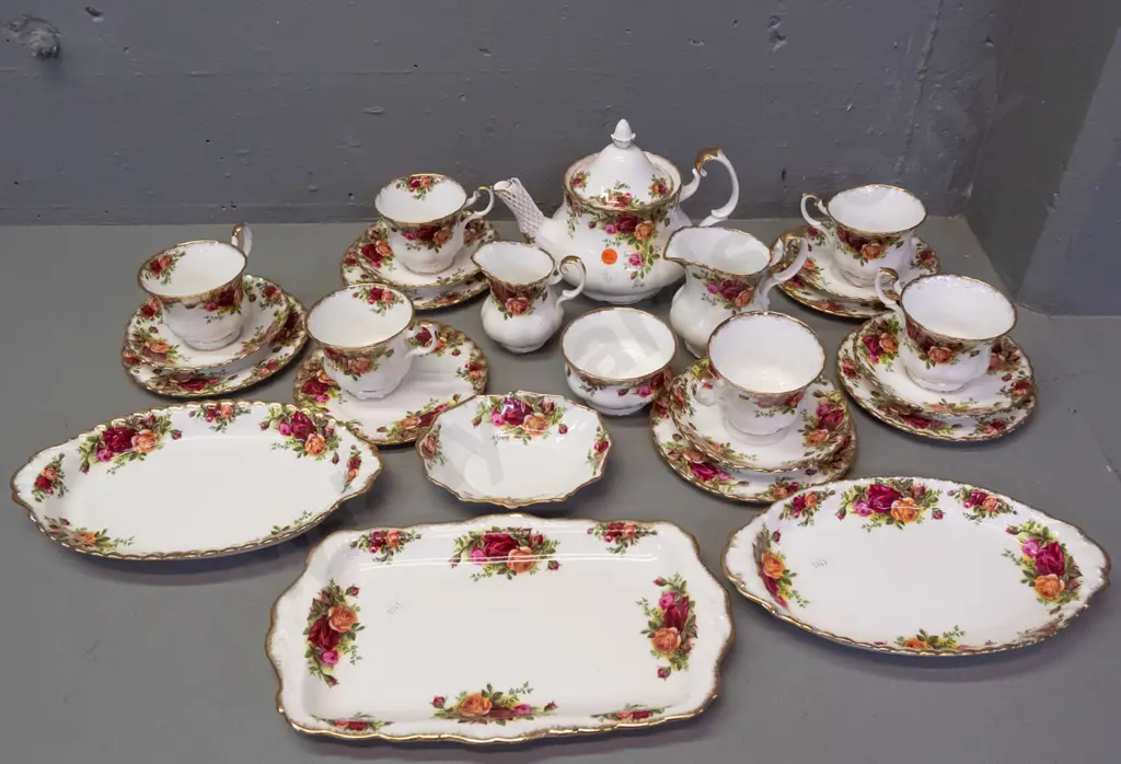 Royal Albert "Old Country Roses" tea set with teapot, sandwich plate, 2 jugs, sugar bowl, 5 trios, spare cup and plate Image 1++
