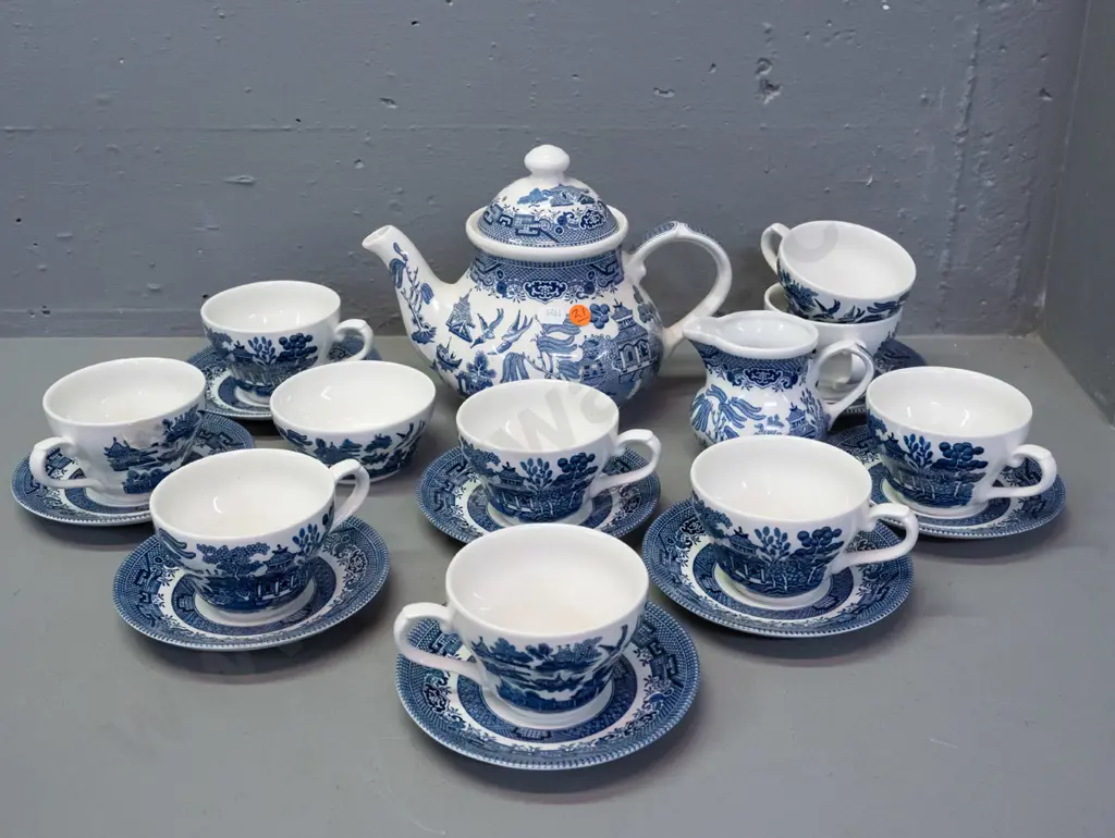 Churchill willow pattern tea ware - teapot H200 L230, cream & sugar with 9 cups and 8 saucers - some sticker residue Image 1++