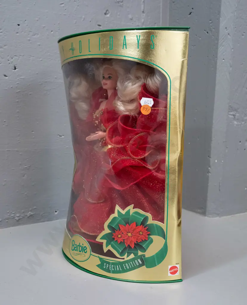 1994 Special Edition Happy Holidays Barbie in original packaging Image 1++