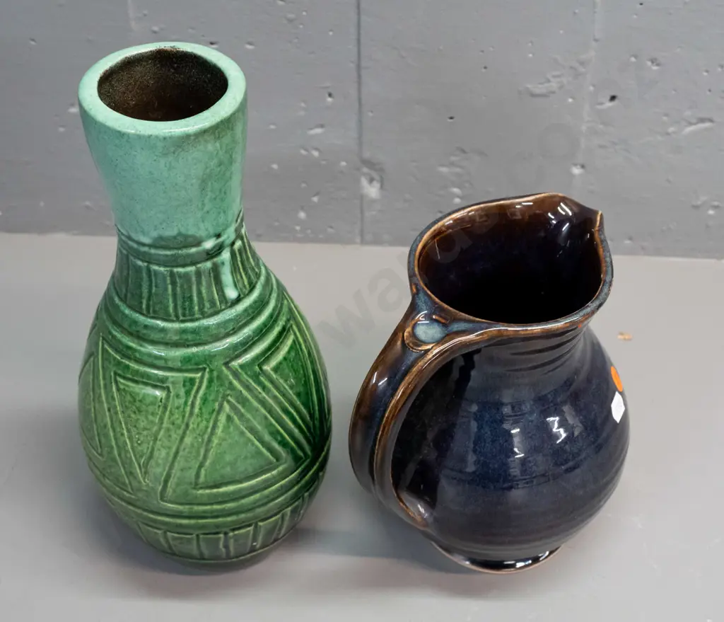 2 pieces of New Zealand studio pottery - green glazed geometric pattern vase - unknown mark (JF or JK?) with some glaze Image 1++