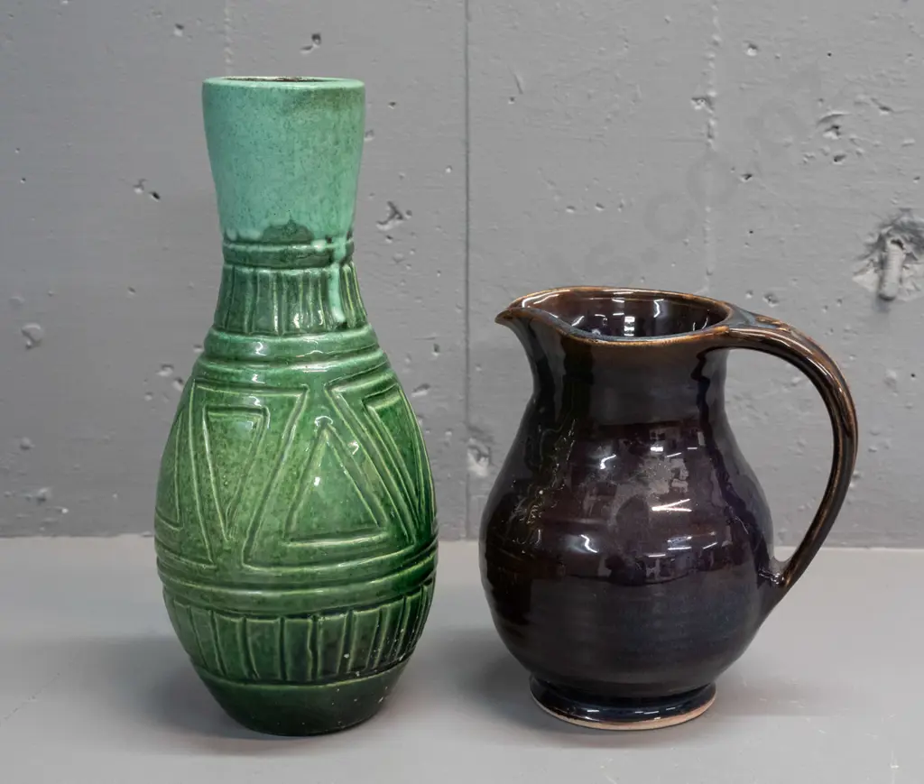 2 pieces of New Zealand studio pottery - green glazed geometric pattern vase - unknown mark (JF or JK?) with some glaze Image 1++