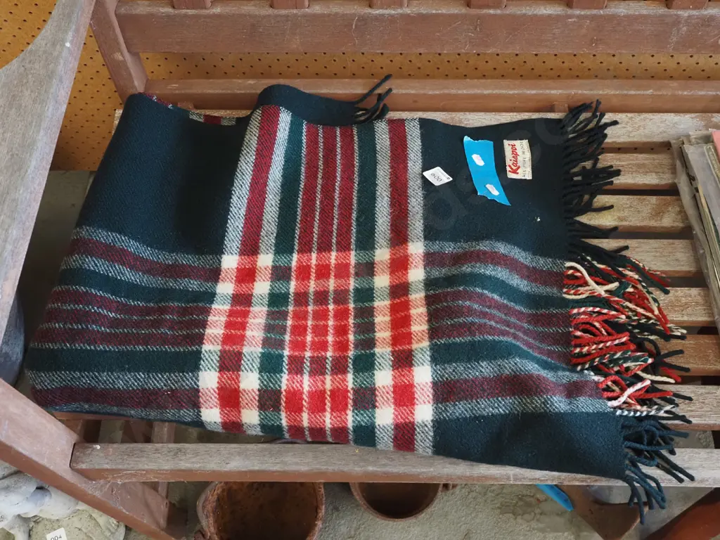 Kaiapoi Mills woollen travel rug Image 1++
