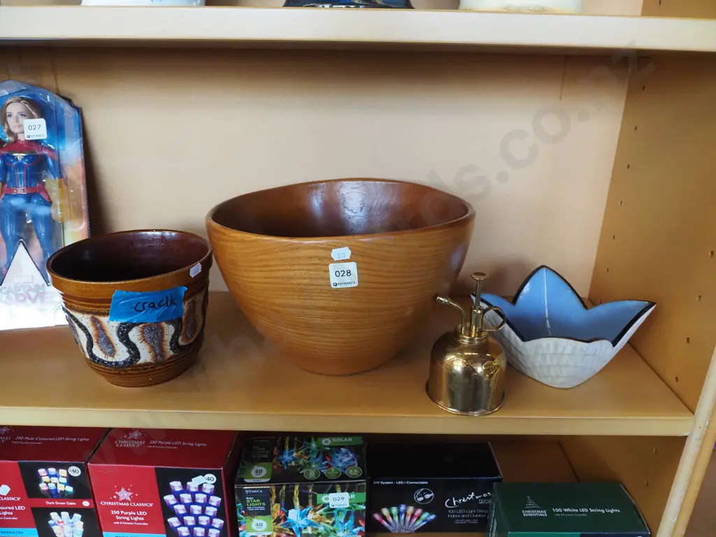 German jardiniere - crack, wooden bowl, vase, brass atomiser Image 1++