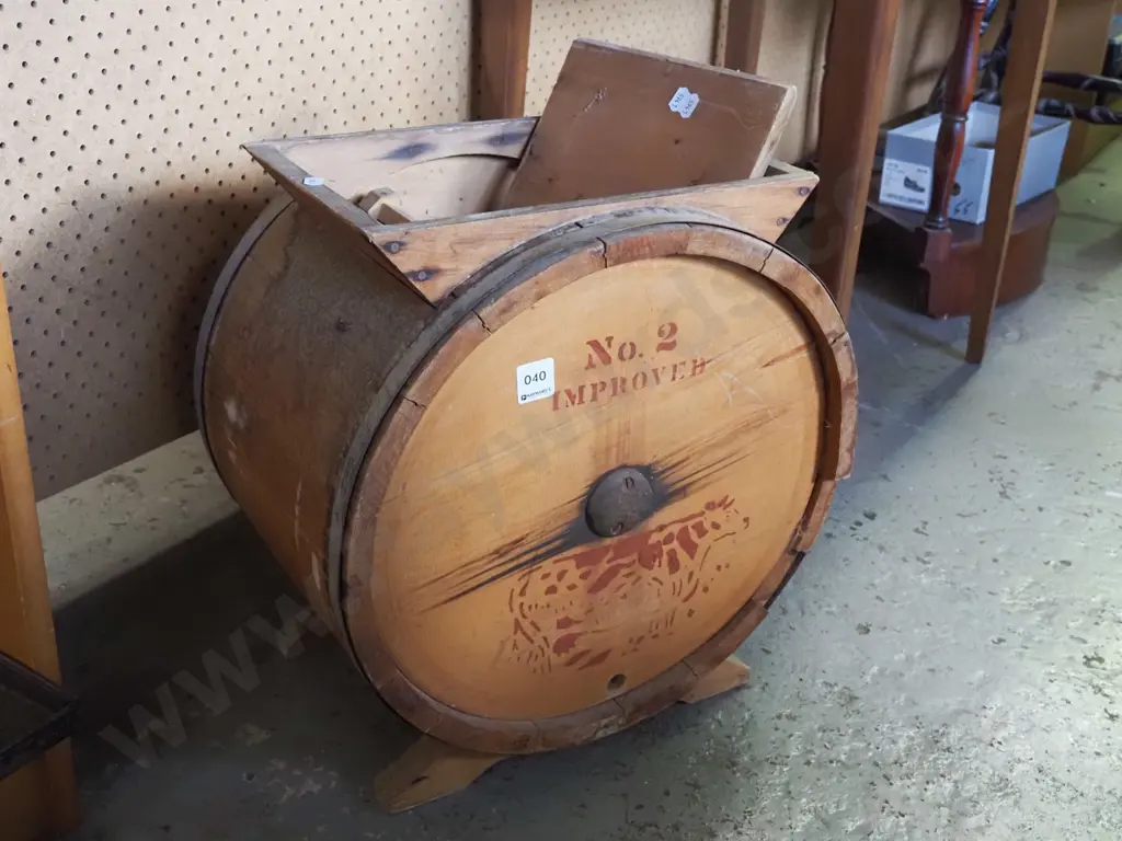vintage butter churn Image 1++