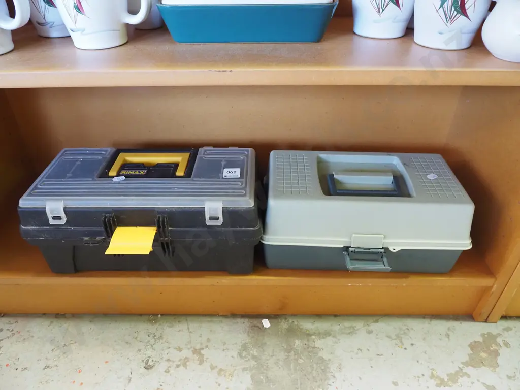 2x plastic tool boxes Image 1++