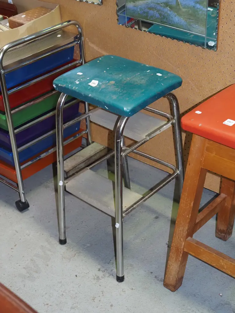 blue vinyl top kitchen step stool - marks Image 1++