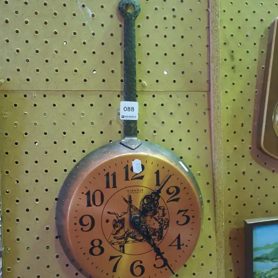 German copper frying pan wall clock