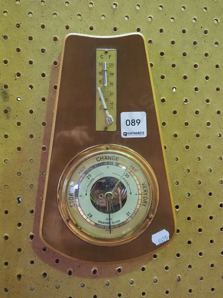 wall mounted barometer/thermometer - damage to thermometer Image 1++