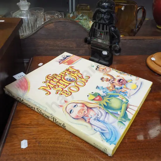 Darth Vader toy, Muppet show book