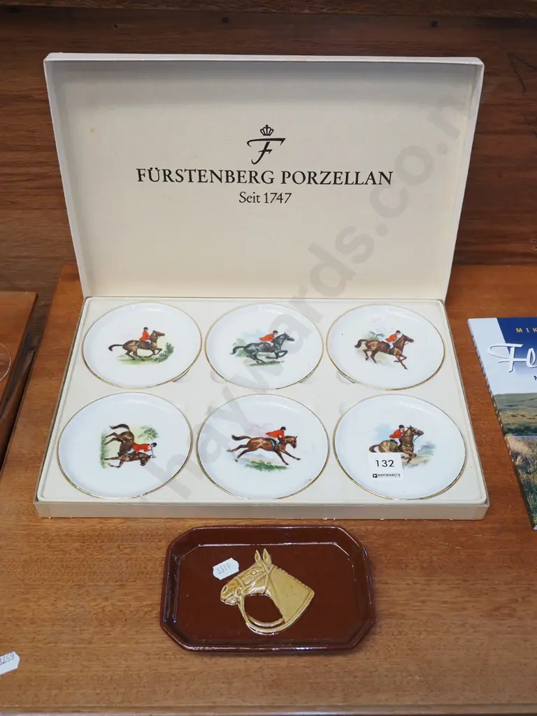 set of 6 horse themed pin dishes, ashtray Image 1++