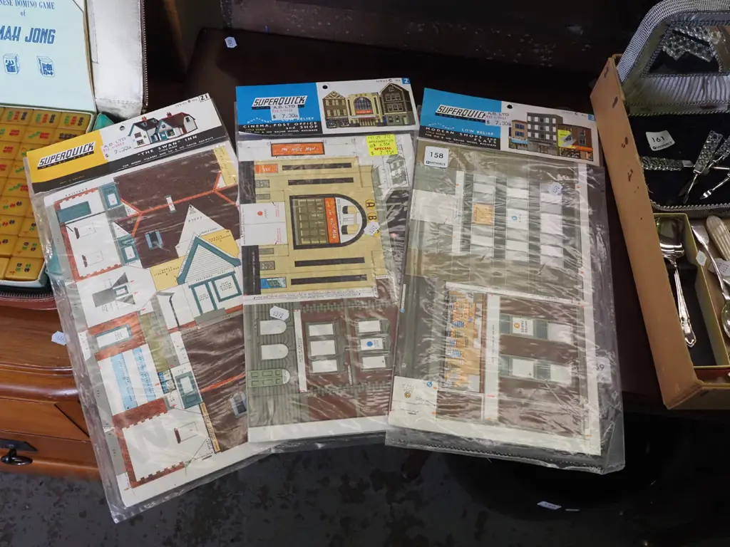 super quick cardboard railway layout models Image 1++