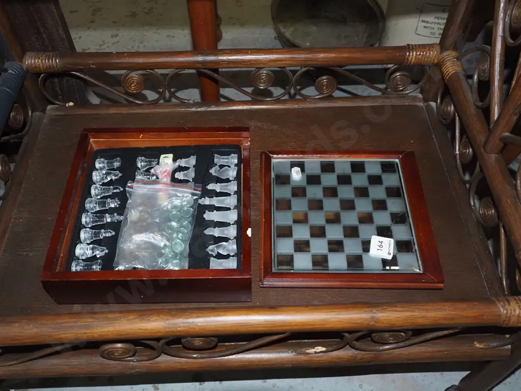 small portable chess set Image 1++
