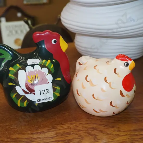 2x painted happy hens