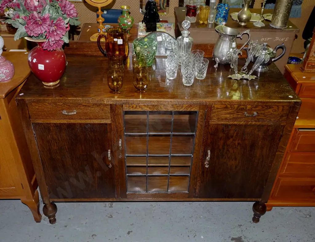 oak deco sideboard with 2 doors, 2 drawers, 1 convex 12 pane leadlight door Image 1++