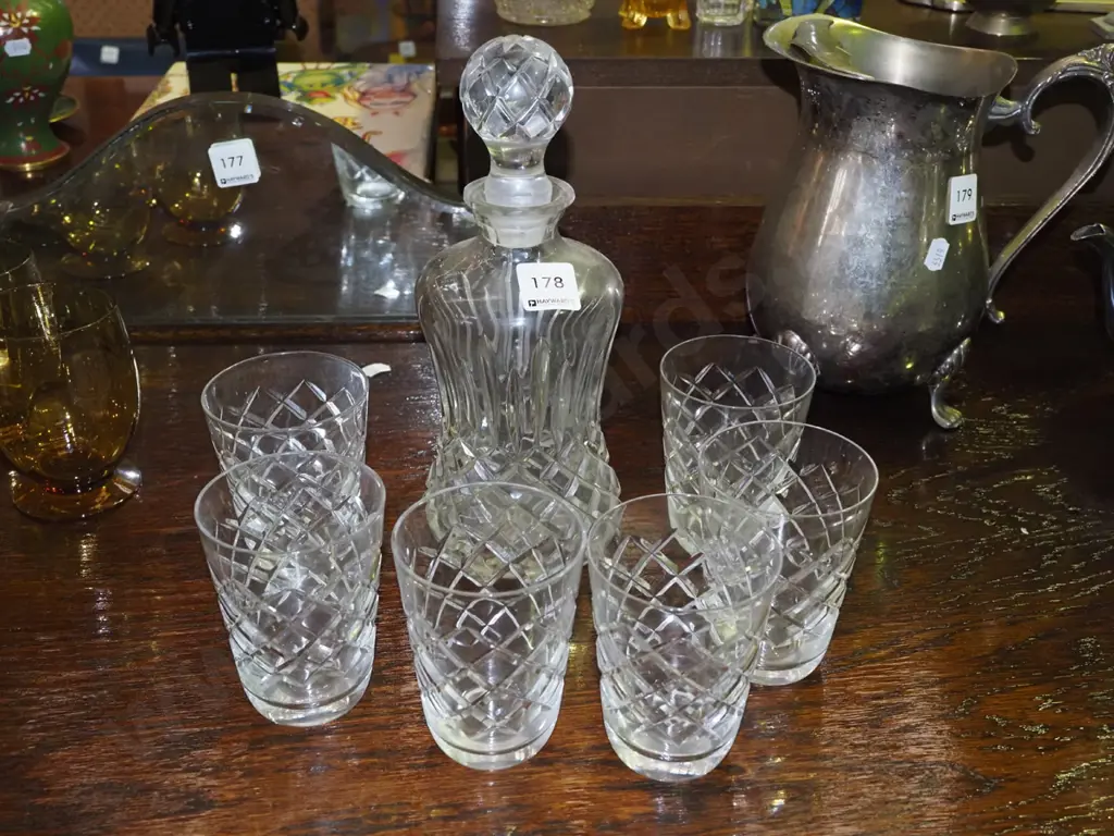glass top decanter, 6 glasses Image 1++