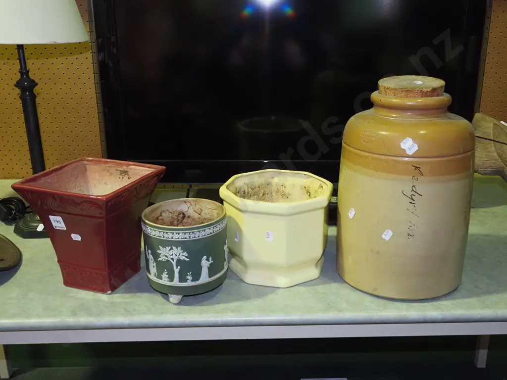 stoneware storage crock, 3x jardinieres H320 Image 1++