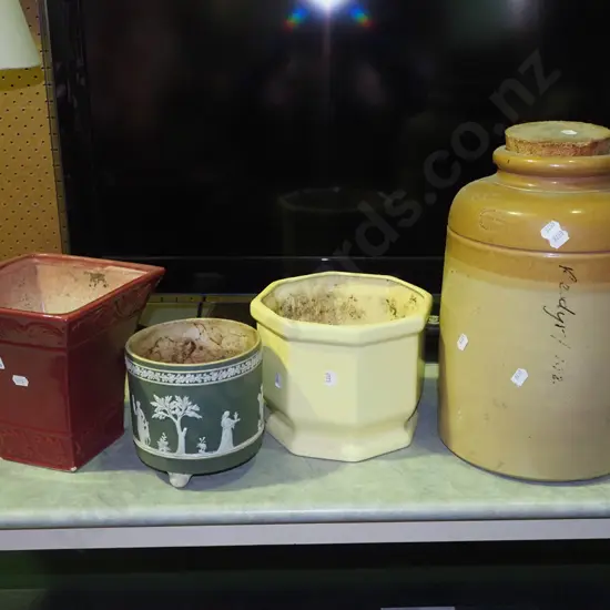 stoneware storage crock, 3x jardinieres H320