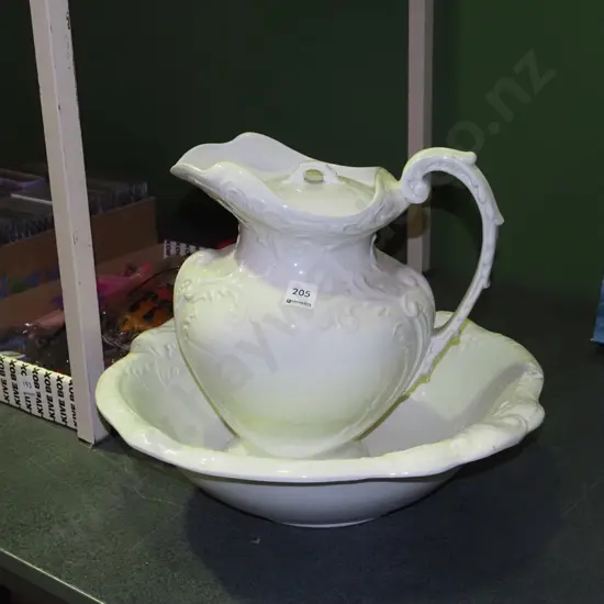 wash jug and bowl