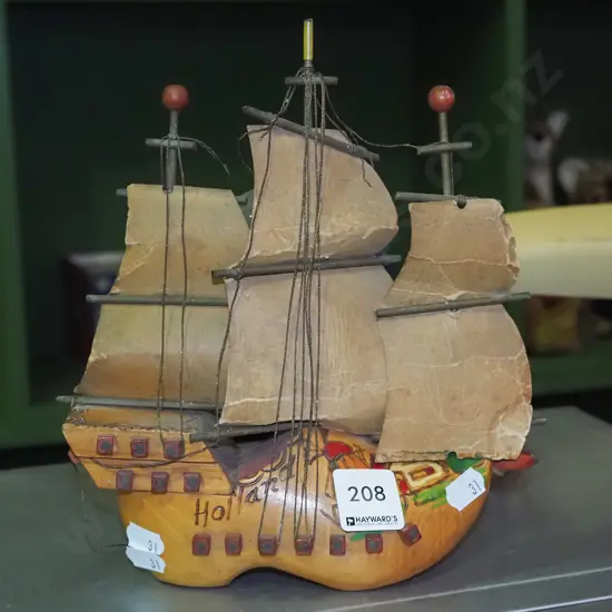 Dutch boat themed lamp - needs rewiring