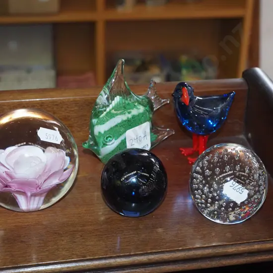 5x art glass paper weights and ornaments