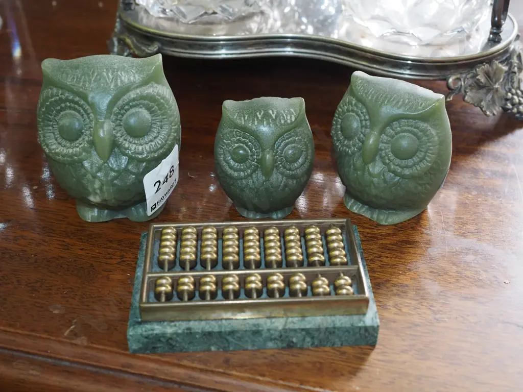 3x carved stone wowls, small brass abacus Image 1++