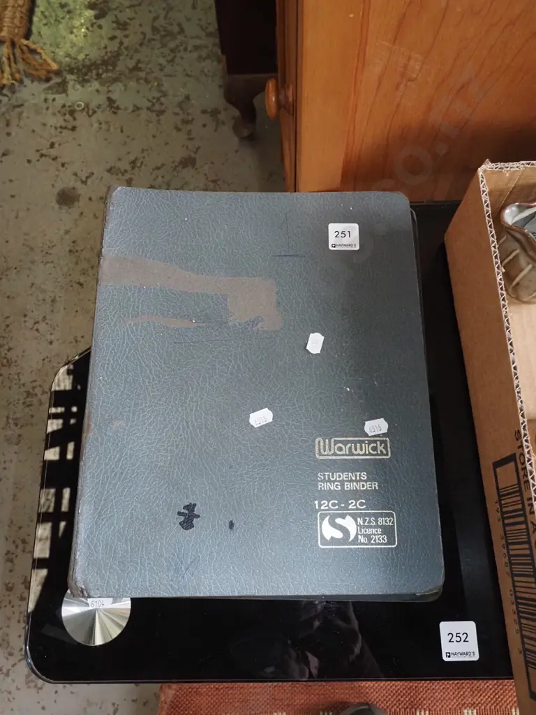 album of basketball collector cards Image 1++