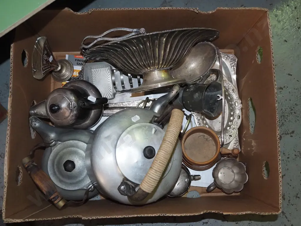 box; tea pot, plated footed bowls, toast racks etc Image 1++